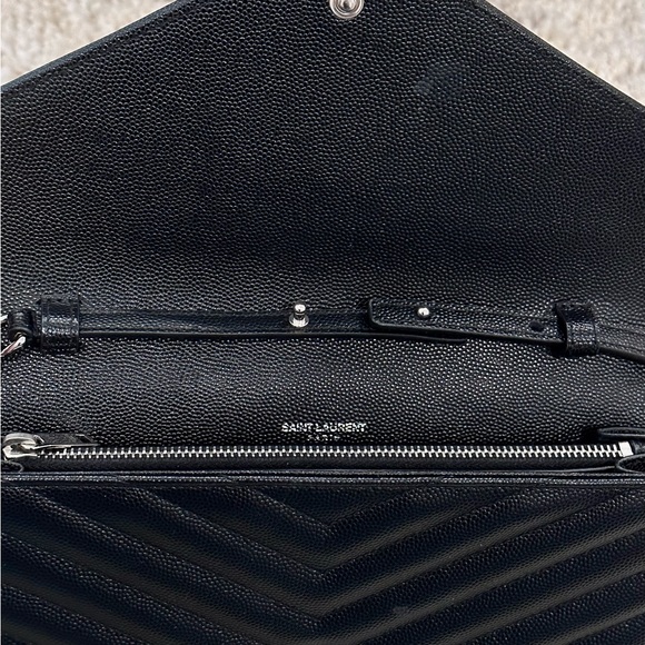 *sold* Saint Laurent Monogram Quilted Leather Chain Wallet- Excellent Condition - Picture 2 of 7